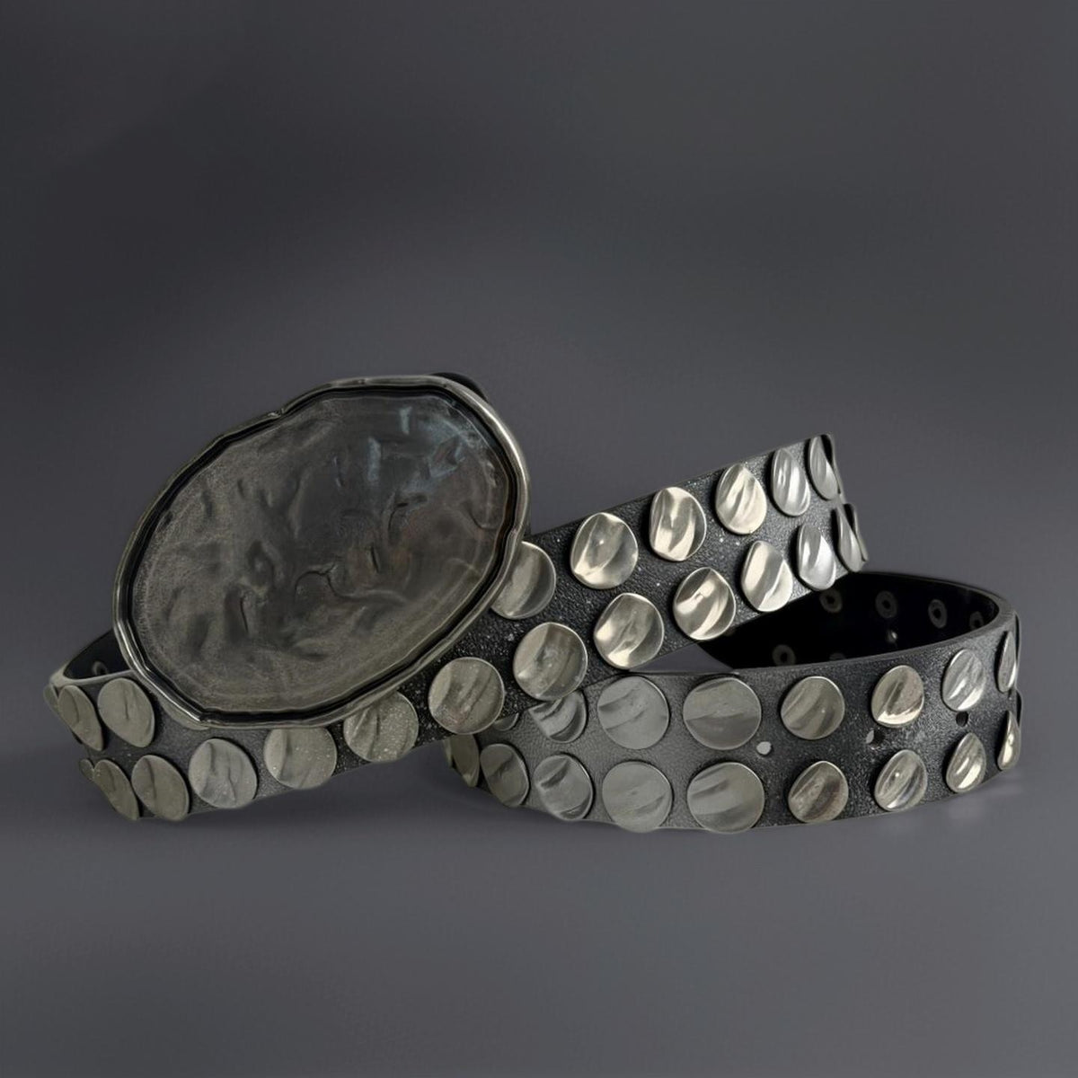 Gradient Rivet Statement Heavy-Duty Belt