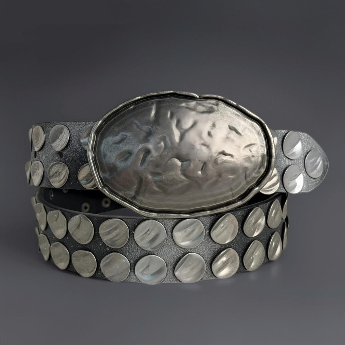 Gradient Rivet Statement Heavy-Duty Belt