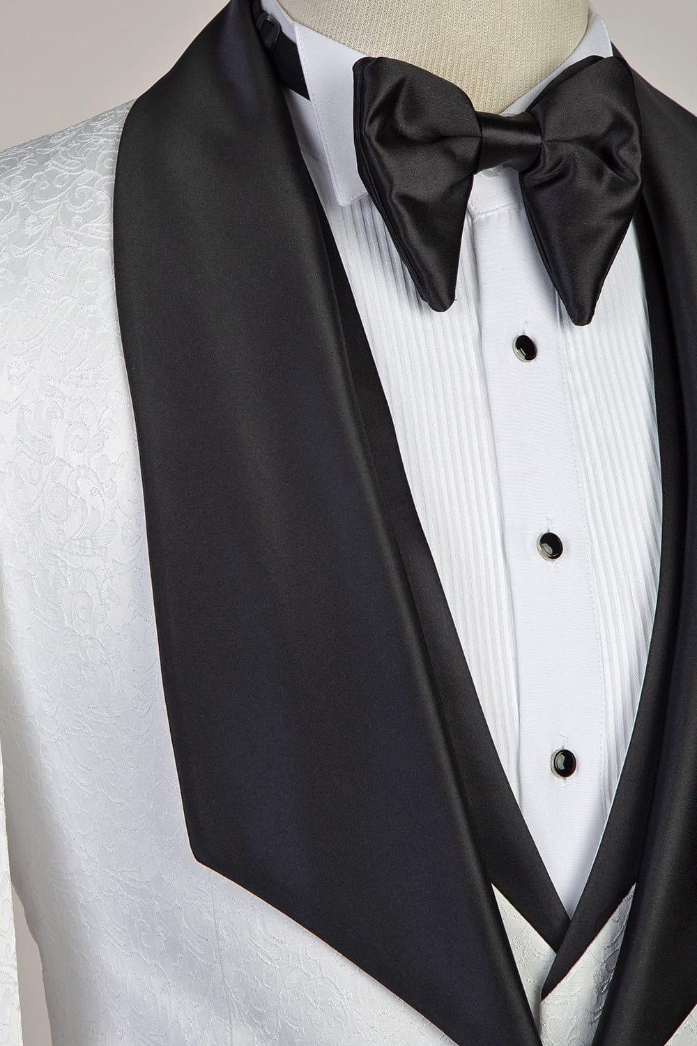 Gentle White Jacquard 3 Piece Shawl Lapel Men Suits