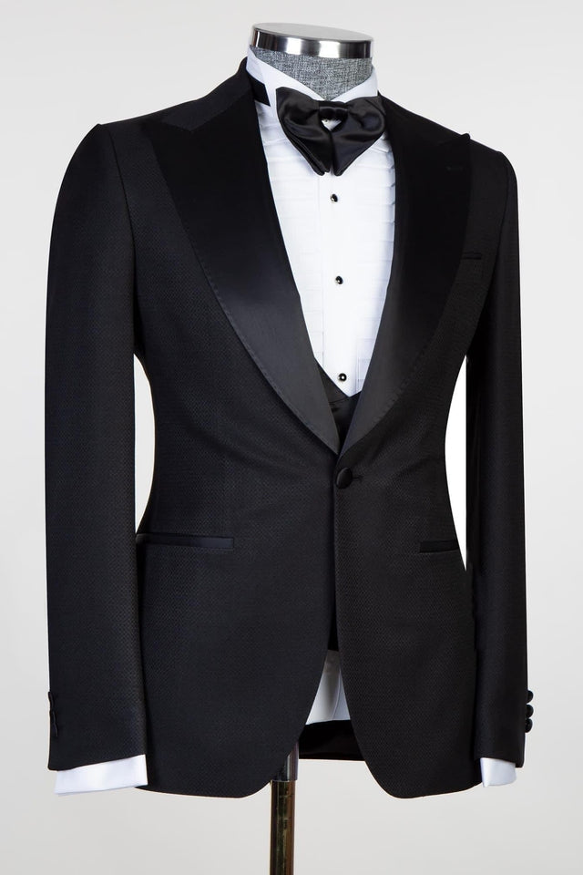 Fashion Black Three Pieces Peaked Lapel Men Suits Secondary image