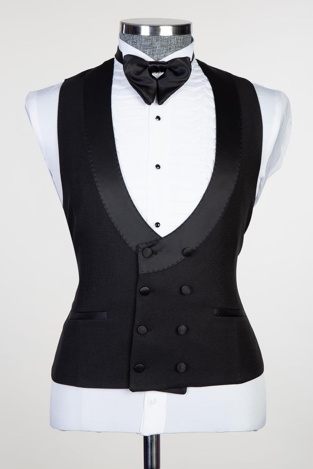 Fashion Black Three Pieces Peaked Lapel Men Suits