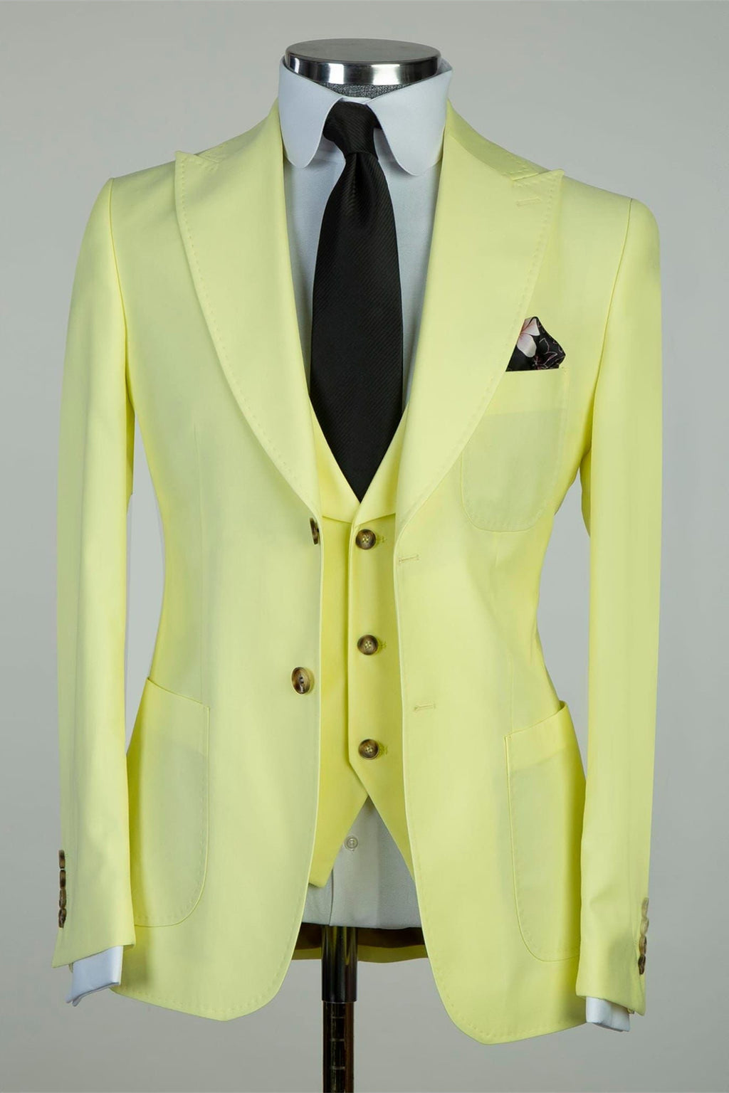 Charming Yellow Peaked Lapel 3 Piece Suits For Men
