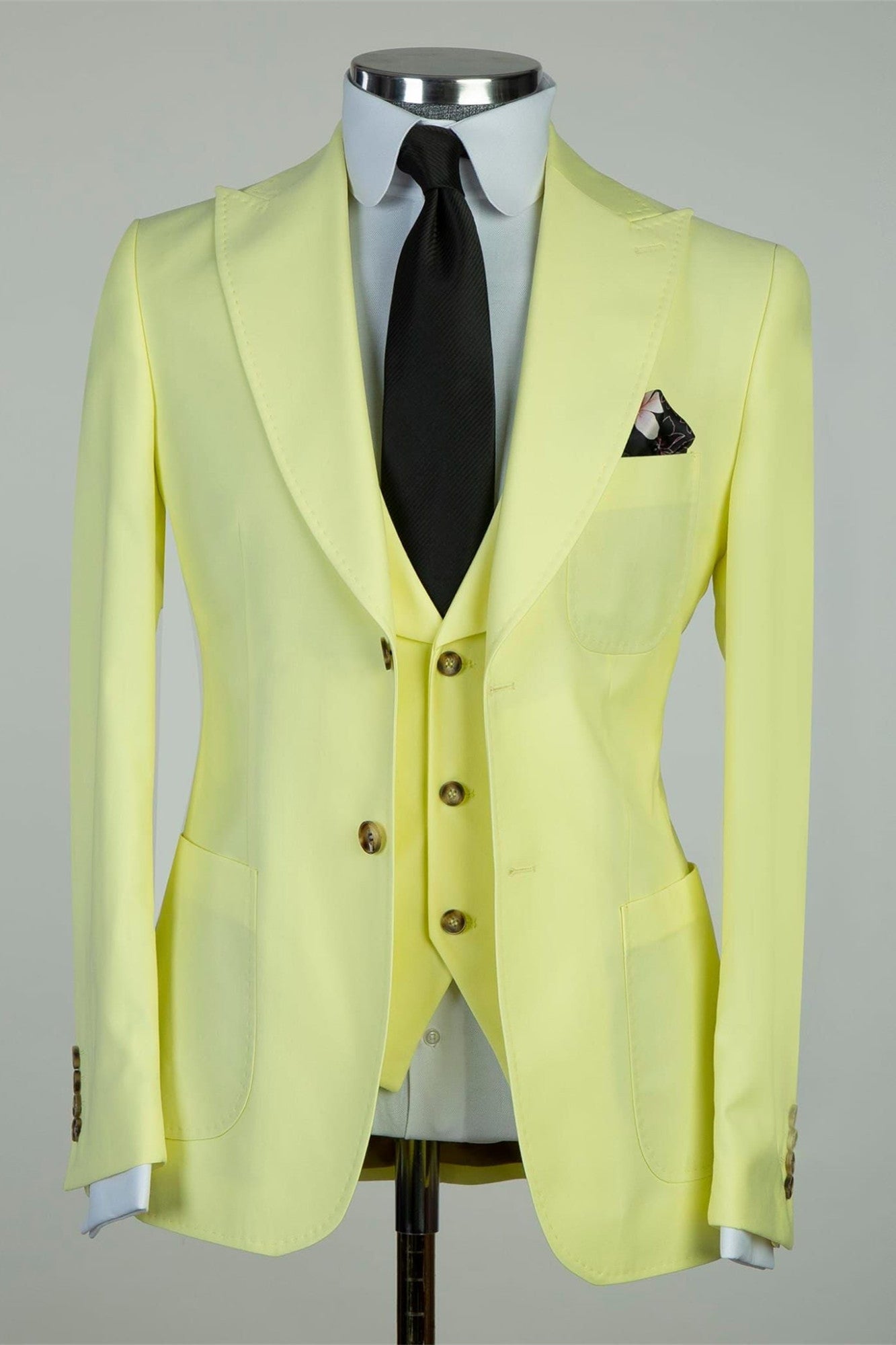 Charming Yellow Peaked Lapel 3 Piece Suits For Men