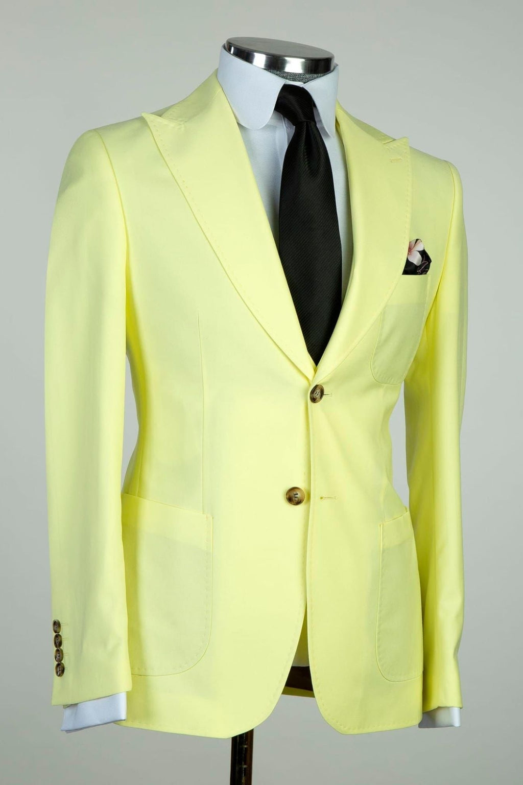 Charming Yellow Peaked Lapel 3 Piece Suits For Men