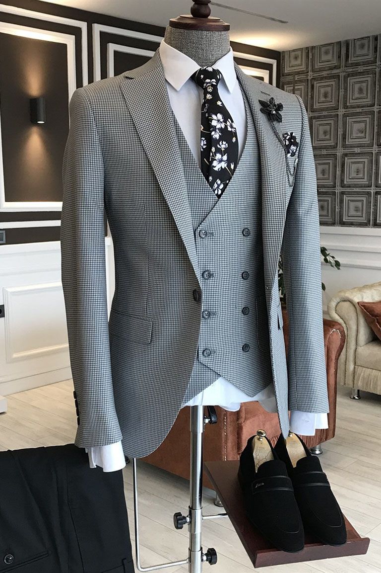 Stylish Black Plaid Notched Lapel Men Suits With Waistcoat Main image