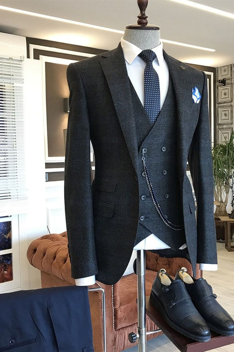 Dark Gray Plaid Notched Lapel Men Suits With Waistcoat