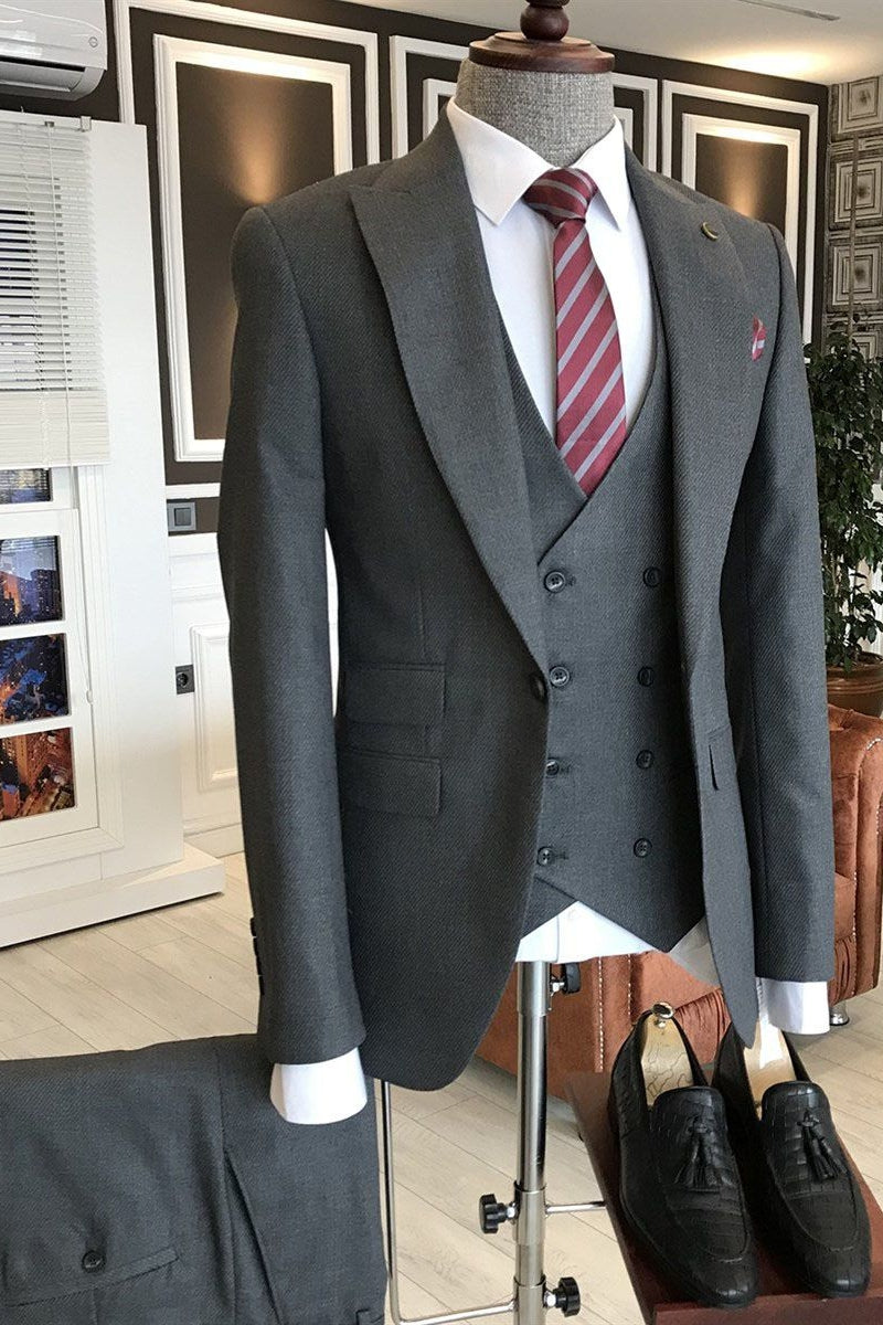 Formal Gray Peaked Lapel Men Suits With Waistcoat