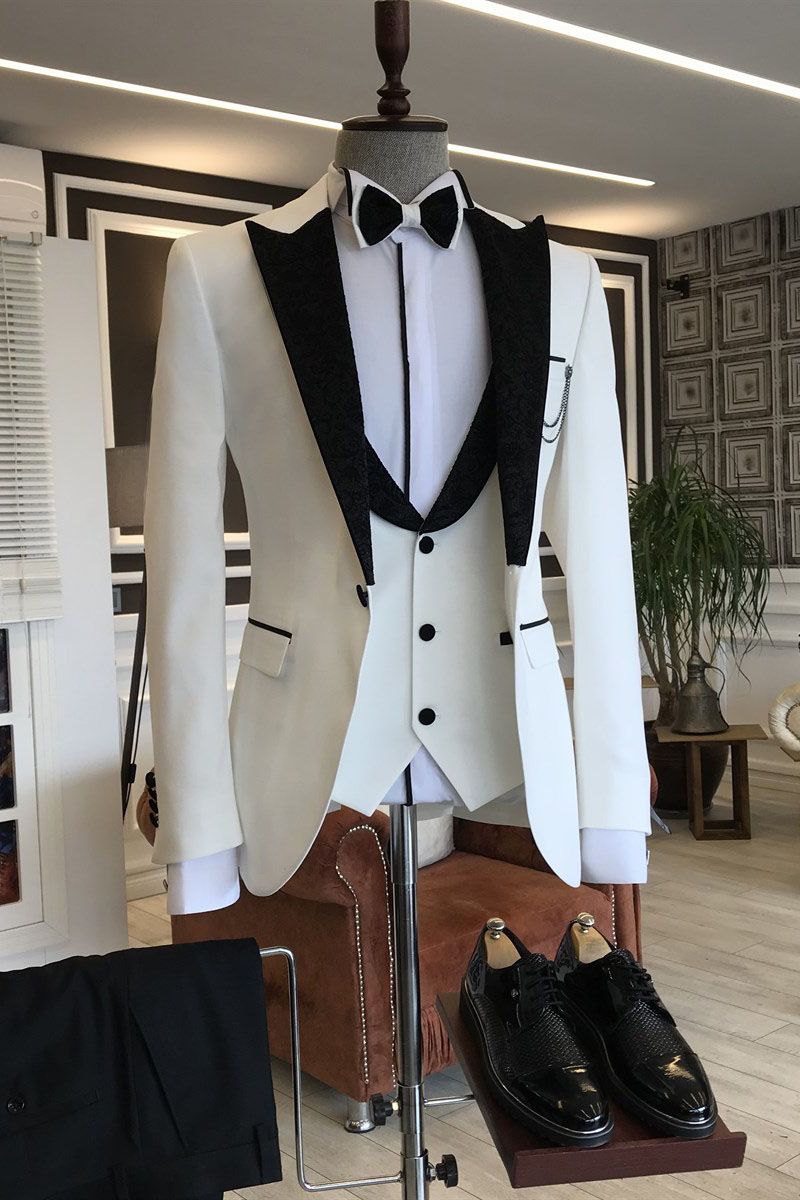 Modern White Peaked Lapel 3 Piece Gentle Men Suits Main image