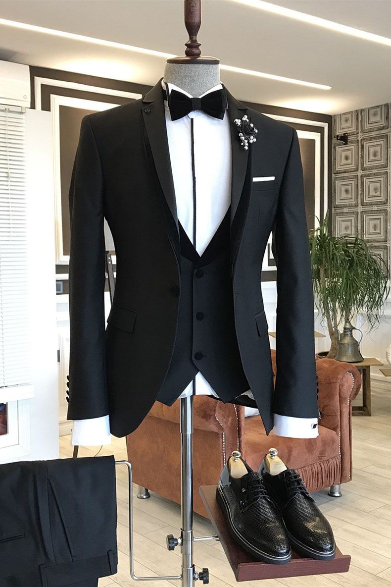 Trendy Black Notched Lapel Men Suits With Waistcoat Main image