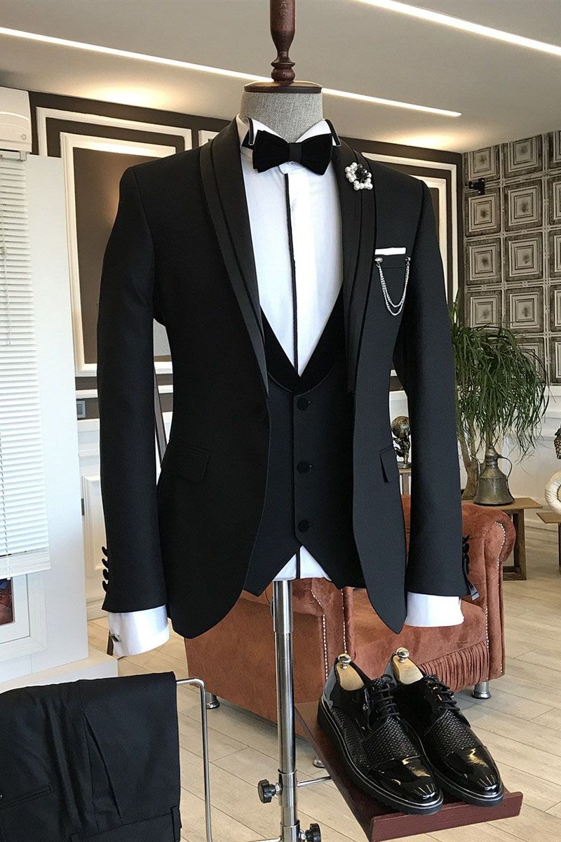 Classic Black Shawl Lapel Chic Men Suits With Waistcoat Main image
