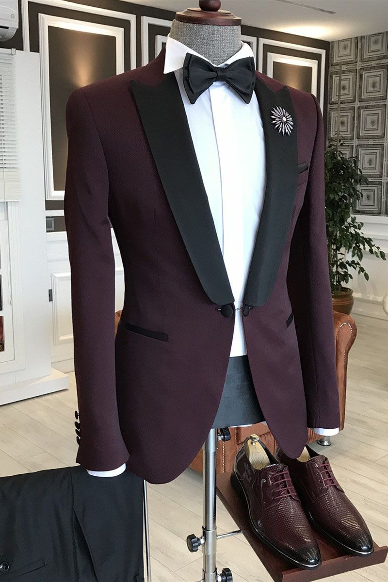 Chic Burgundy One Button Black Peaked Lapel Men Suits