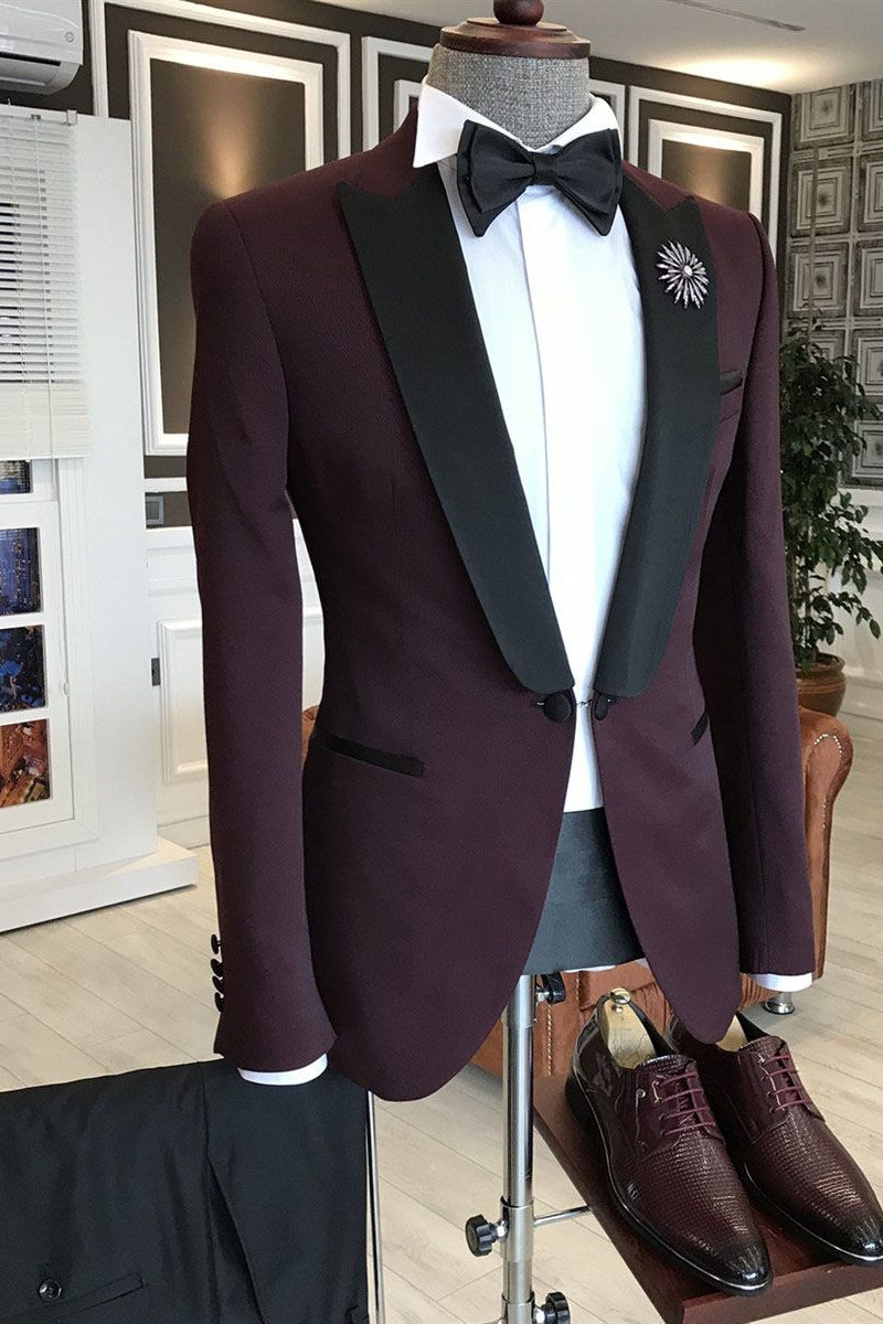 Chic Burgundy One Button Black Peaked Lapel Men Suits