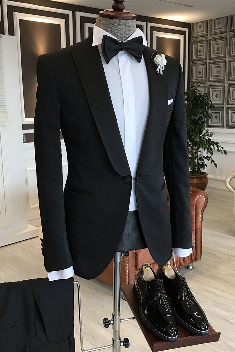 Simple Black One Button Peaked Lapel Formal Men Suits Main image