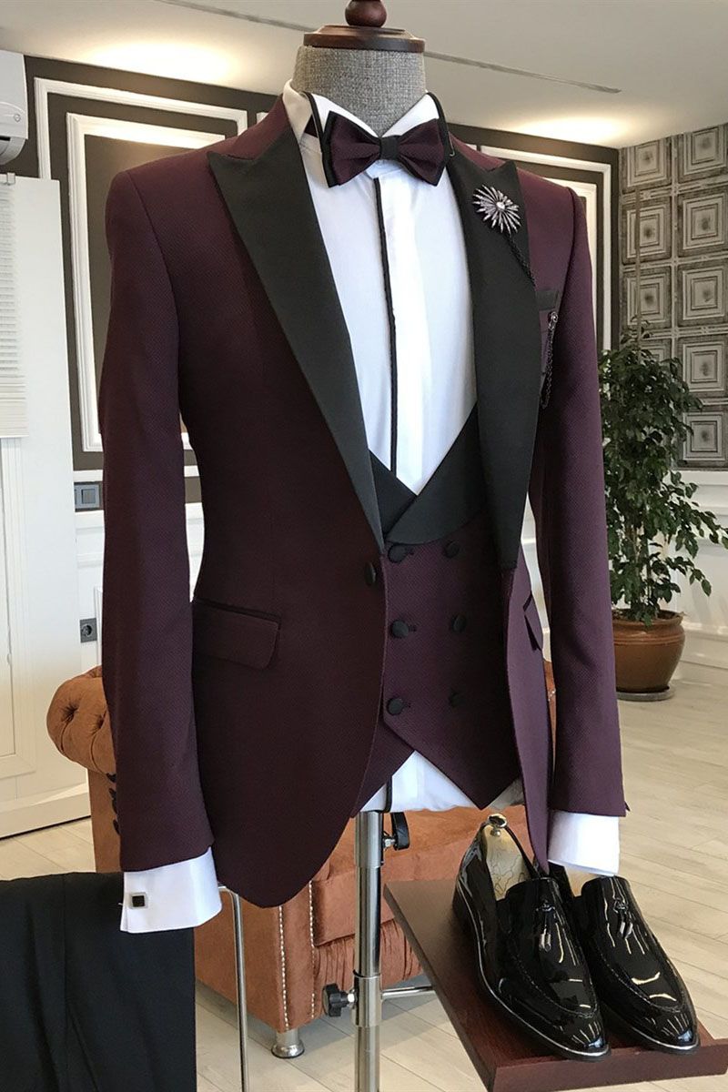 Burgundy Peaked Lapel Men Suits With Double Breasted Waistcoat Main image