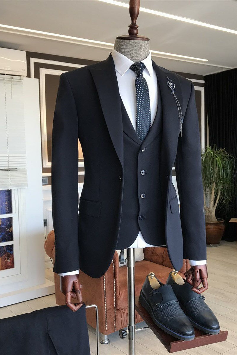 Simple Dark Navy 3 Piece Peaked Lapel Men Suits Secondary image