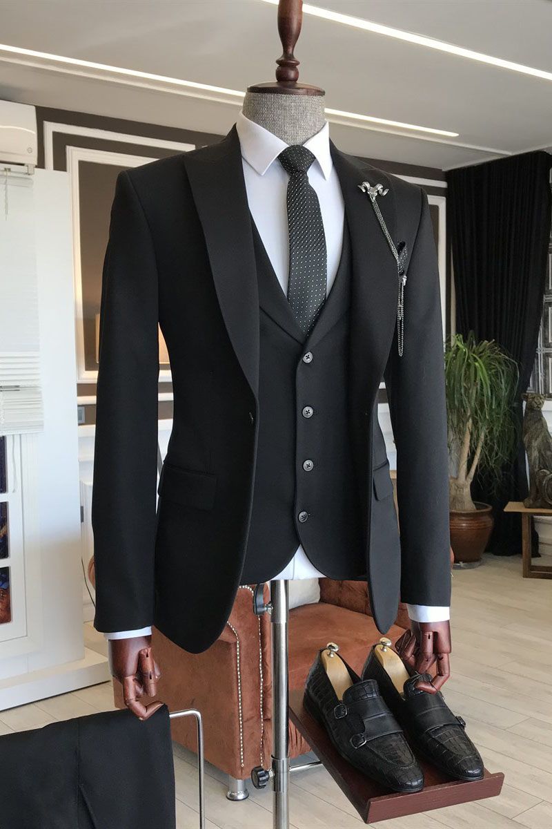 Close Fitting Black 3 Piece Peaked Lapel Men Suits