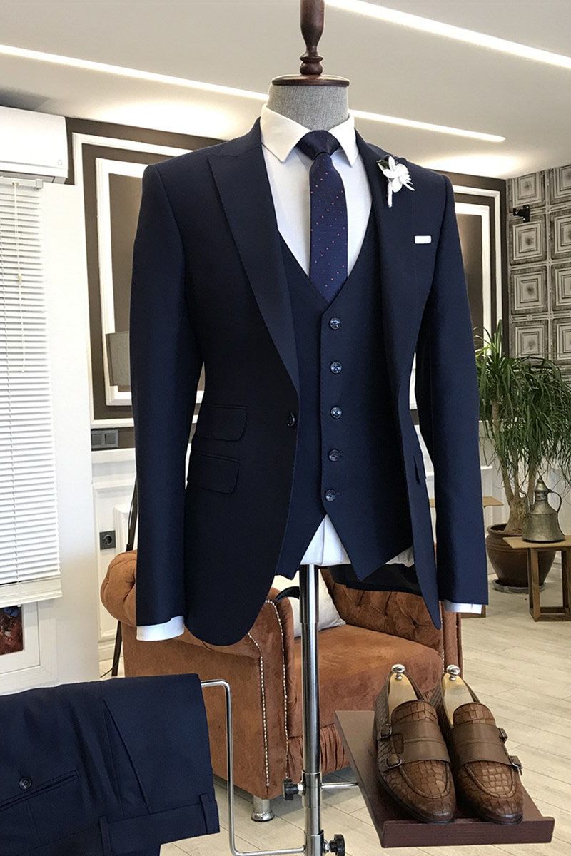 Trendy Navy One Button 3 Piece Peaked Lapel Men Suits Main image