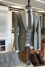 Chic Ash Gray 3 Piece Peaked Lapel Men Suits