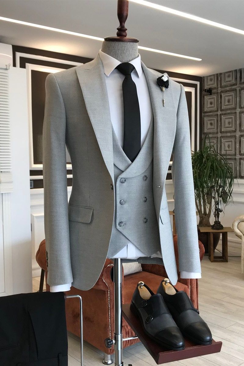 Best Fitted 3 Piece Peaked Lapel Light Gray Men Suits Main image