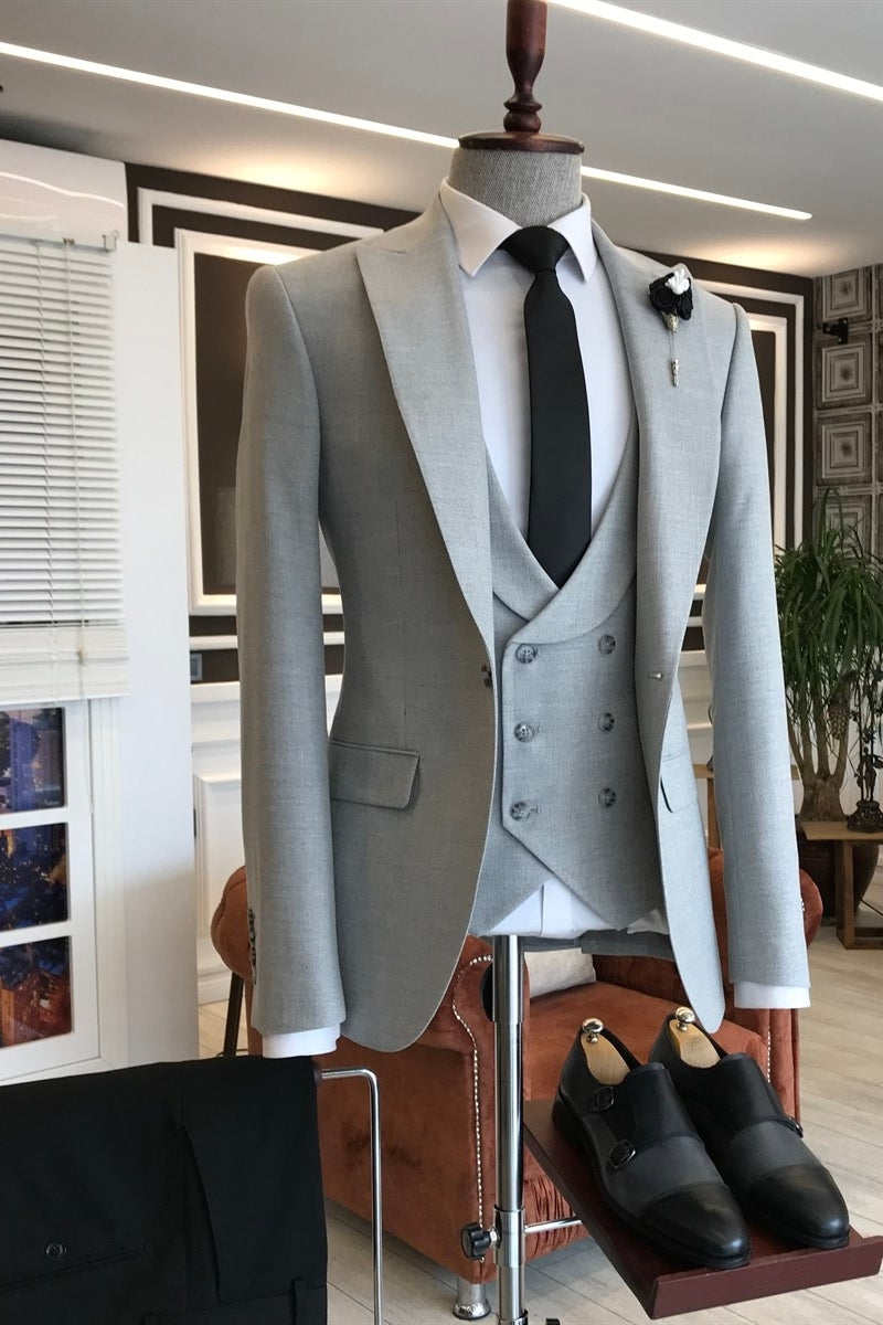 Best Fitted 3 Piece Peaked Lapel Light Gray Men Suits Secondary image