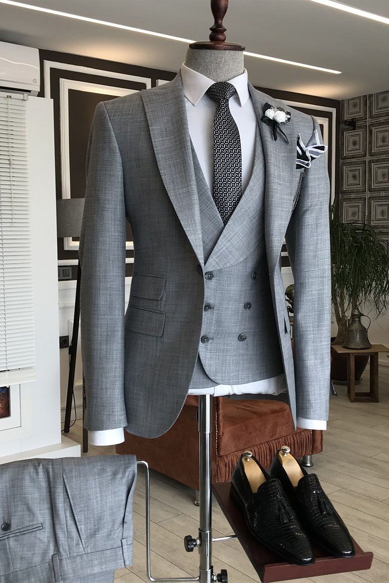 Trendy 3 Piece Peaked Lapel Gray Suits For Men Main image