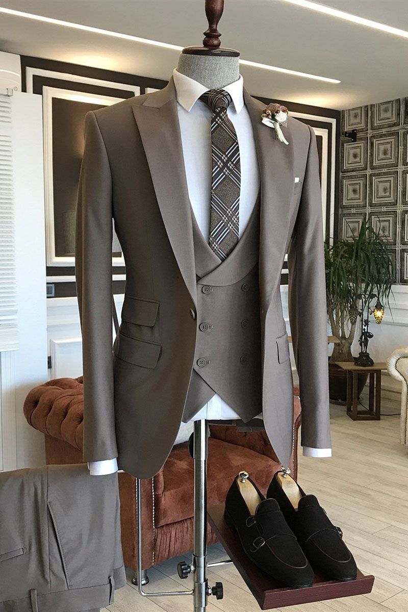 Popular 3 Piece Peaked Lapel Light Brown Suits For Men
