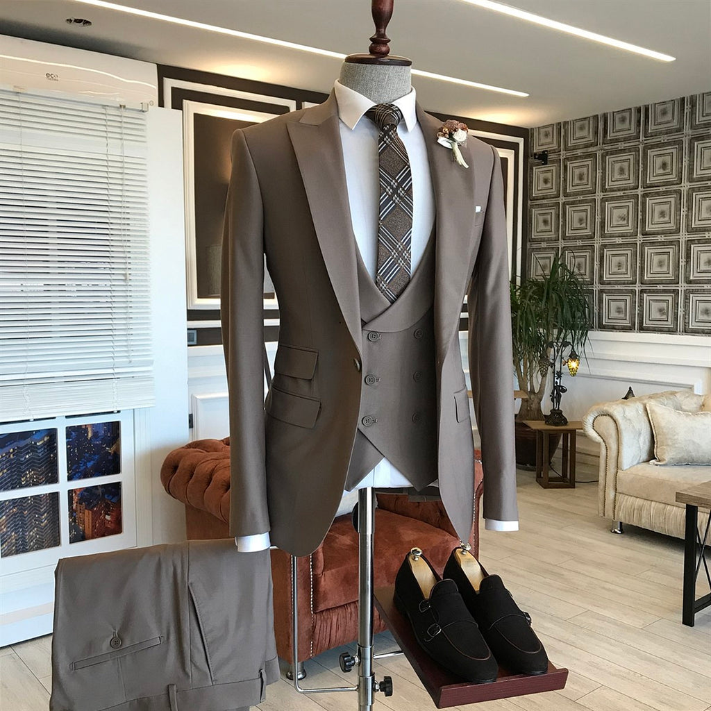 Popular 3 Piece Peaked Lapel Light Brown Suits For Men