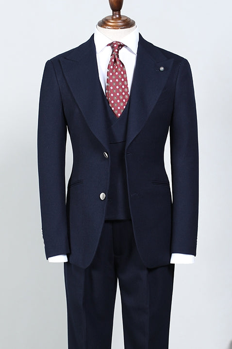 Stylish Dark Navy 3 Piece Peaked Lapel Suits For Men Secondary image