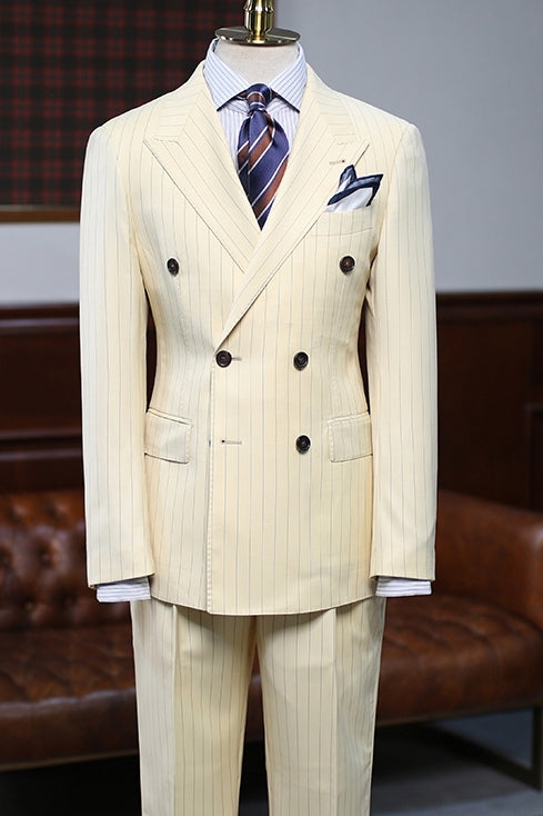 Cream White Peaked Lapel Striped Double Breasted Men Suits Secondary image