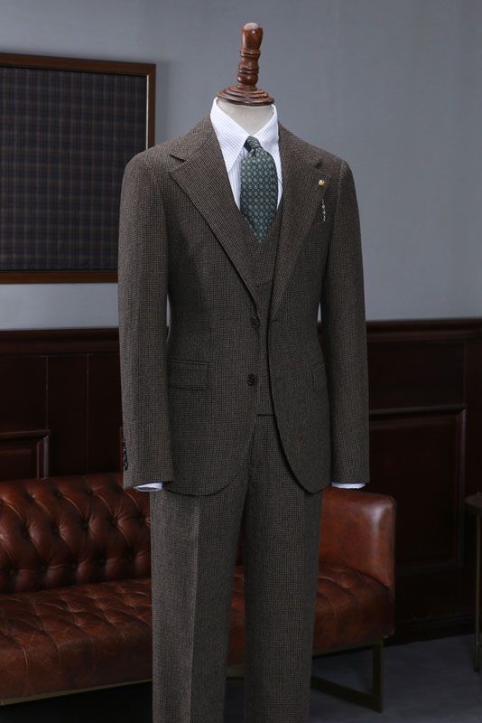 Vintage Brown Notched Lapel Plaid 3 Piece Men Suits Main image
