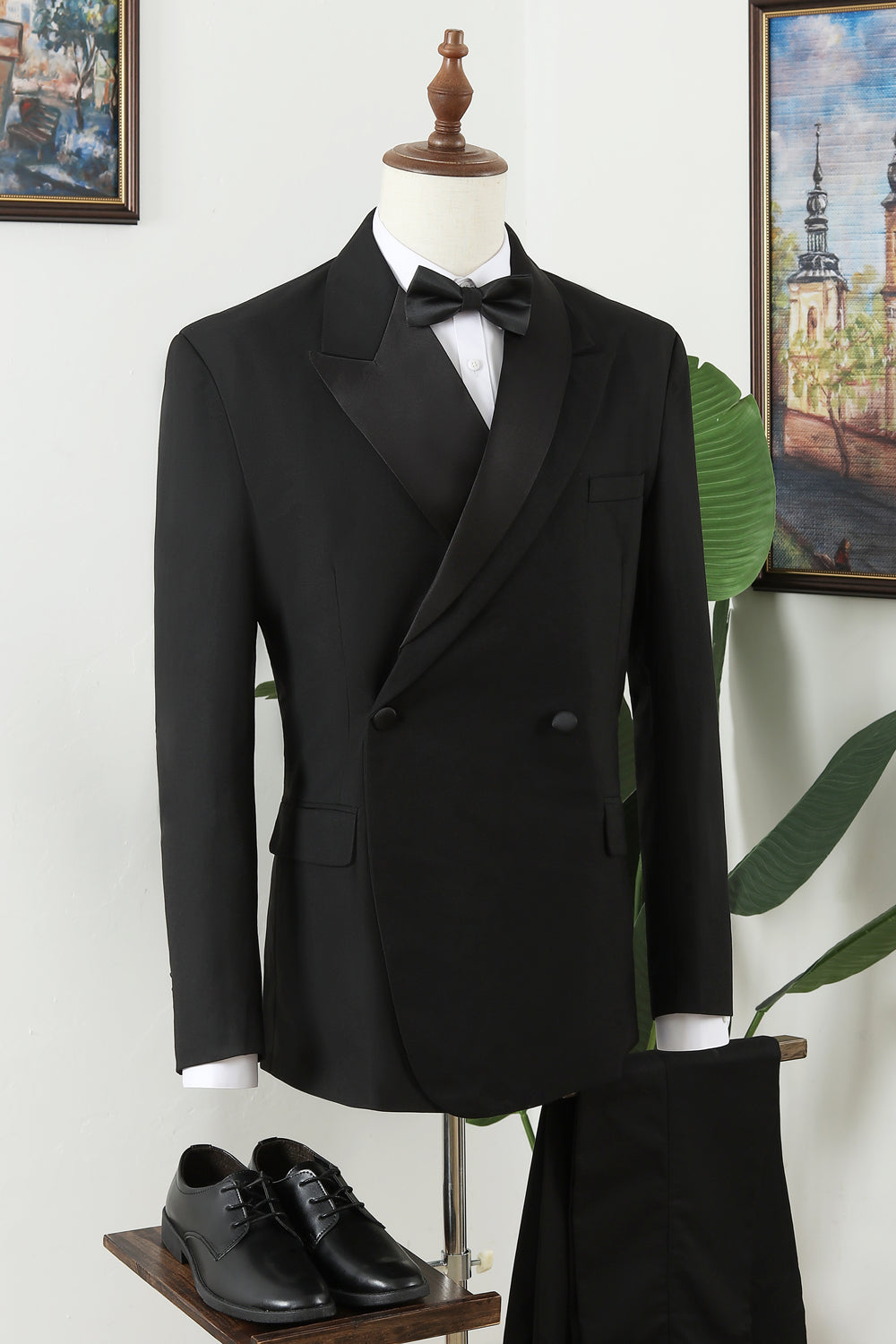 Black Stylish Peaked Lapel Double Breasted Slim Fit Men Suits Main image