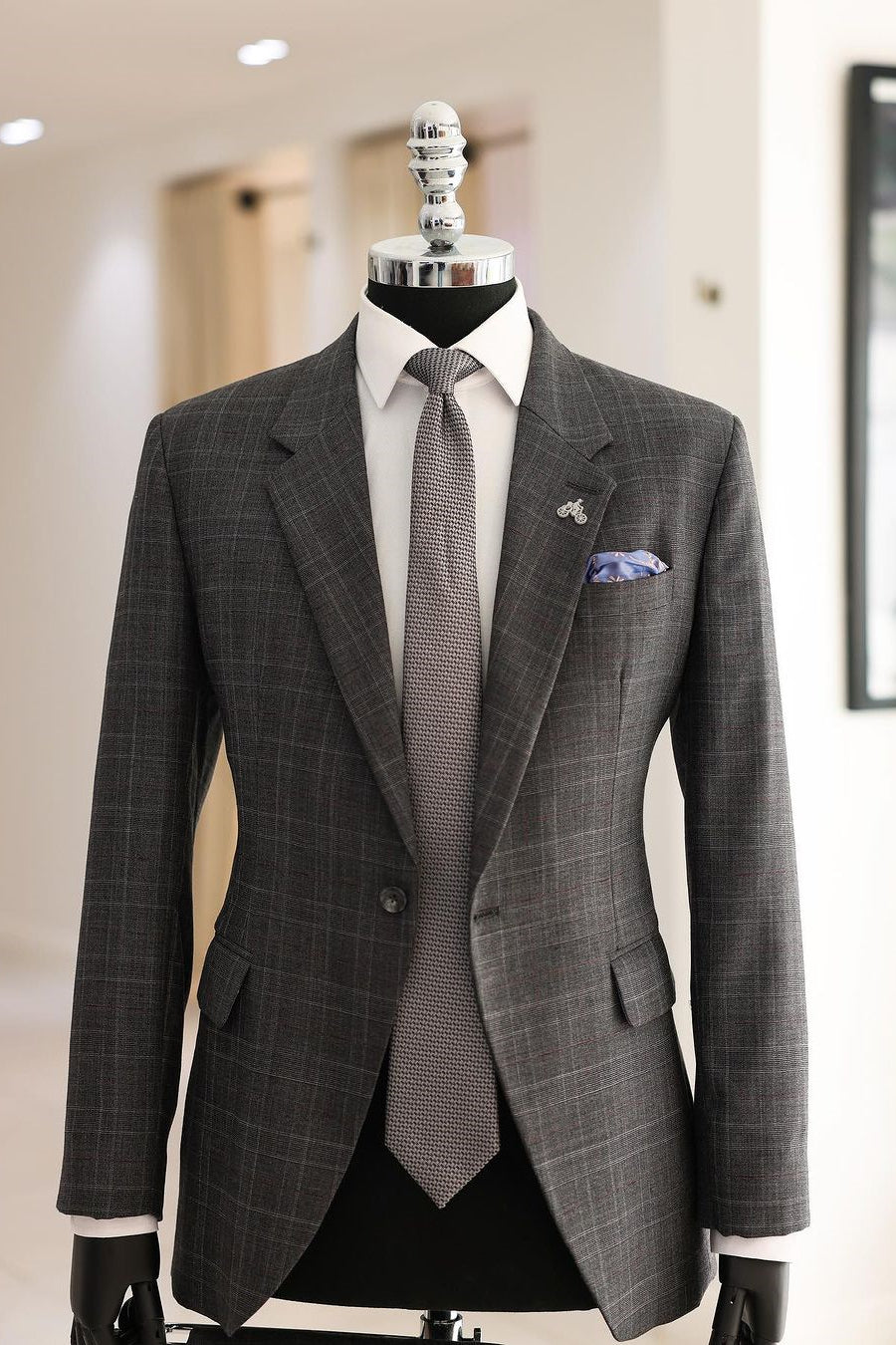 Best Fitted Gray Plaid Notched Lapel Chic Men Suits