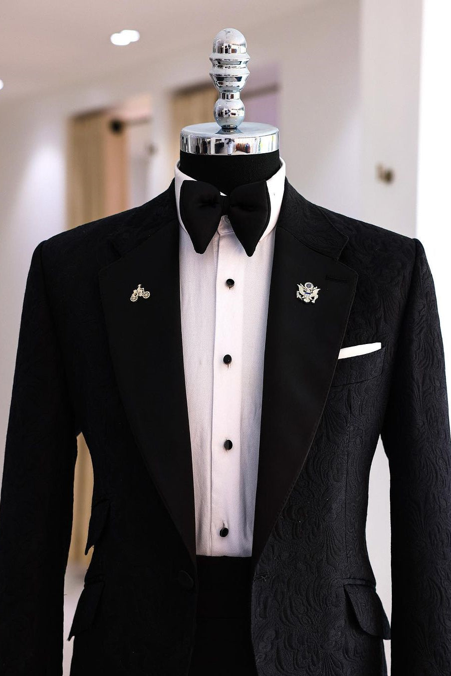 Fancy Navy Jacquard Notched Lapel Close Fitting Men Suits
