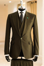 Close Fitting Olive Green Peaked Lapel 3 Piece Men Suits