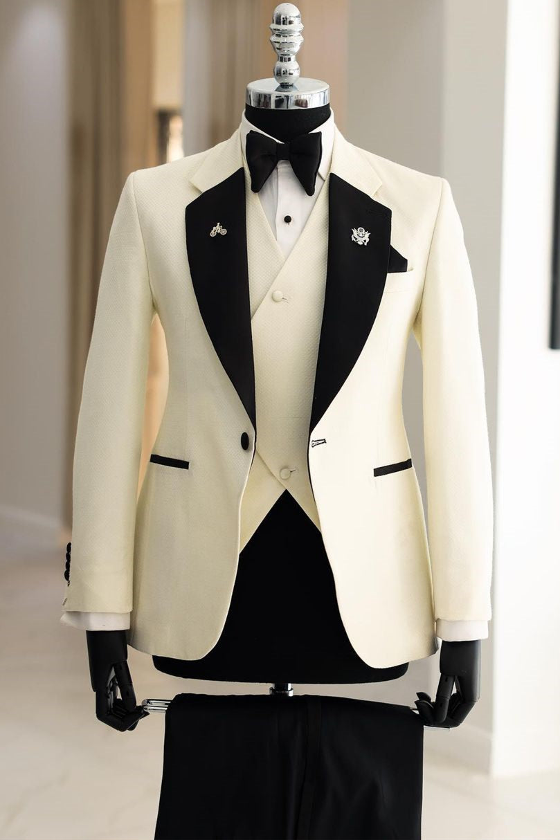 Trendy Cream White Notched Lapel 3 Piece Men Suits Main image
